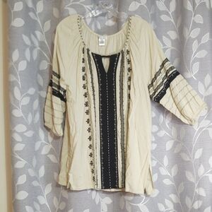 Krista Lee Women's Cream and Black Embroidered Top size L